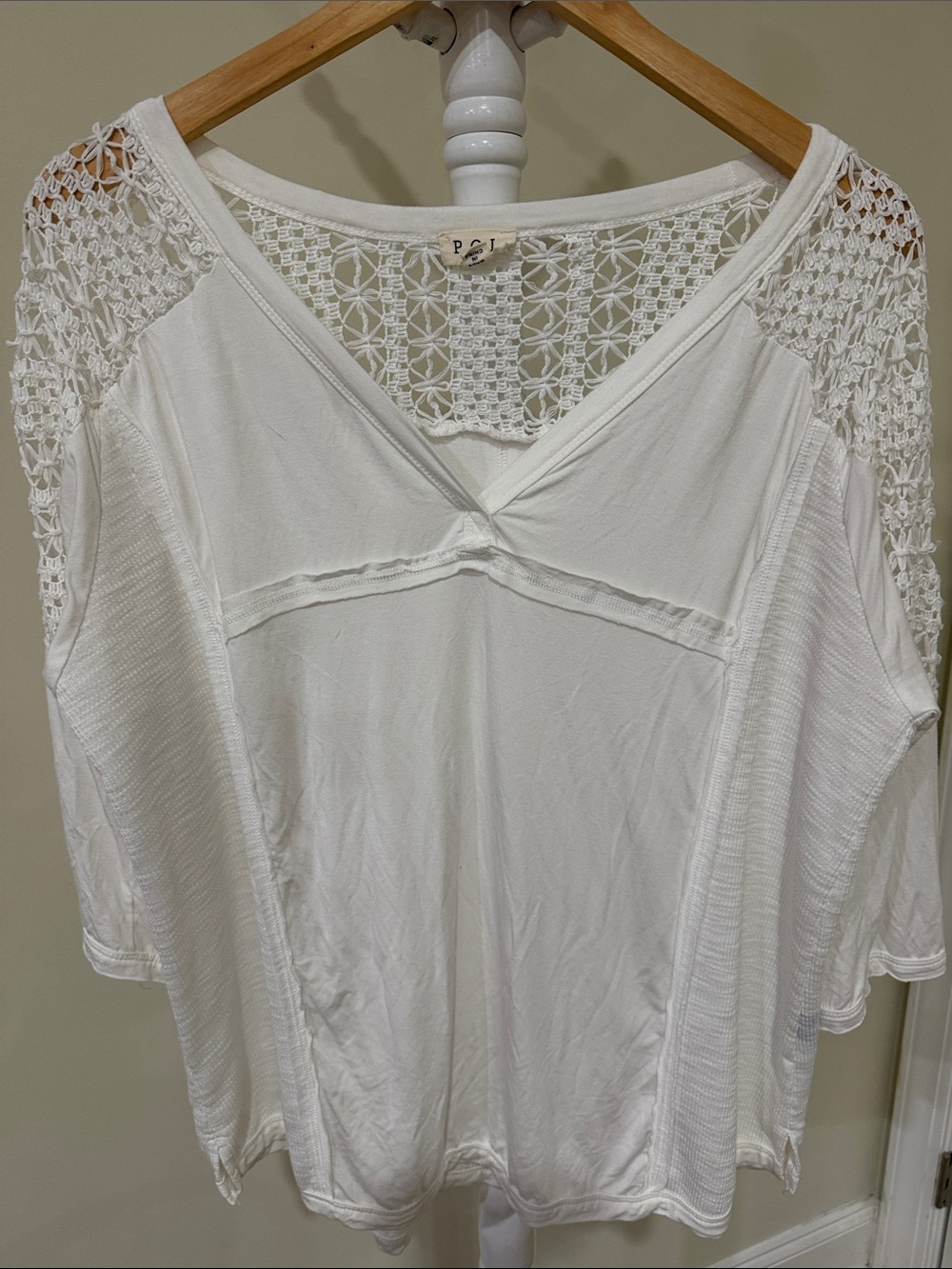 POL Medium White Crochet-Detail V-Neck Top Dolman Boxy Oversized 3/4 sleeves